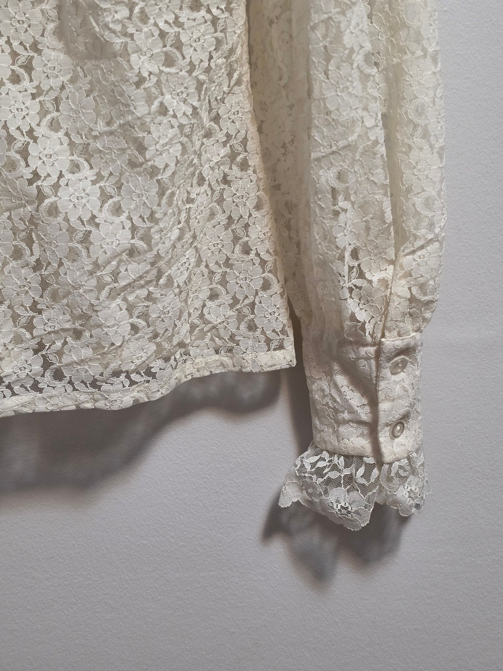 Vintage Women's Ivory Lace Ruffle High-Neck Blouse - Picture 5 of 11